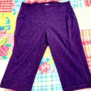 Duluth Trading Co Eggplant Purple Capri Yoga Pant Size Large